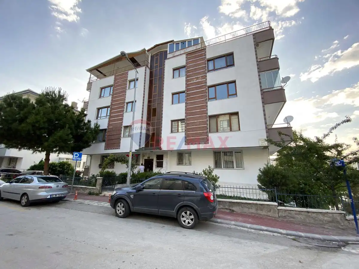 cankaya-asikpasa-mahallesi-yasemin-ozkan
